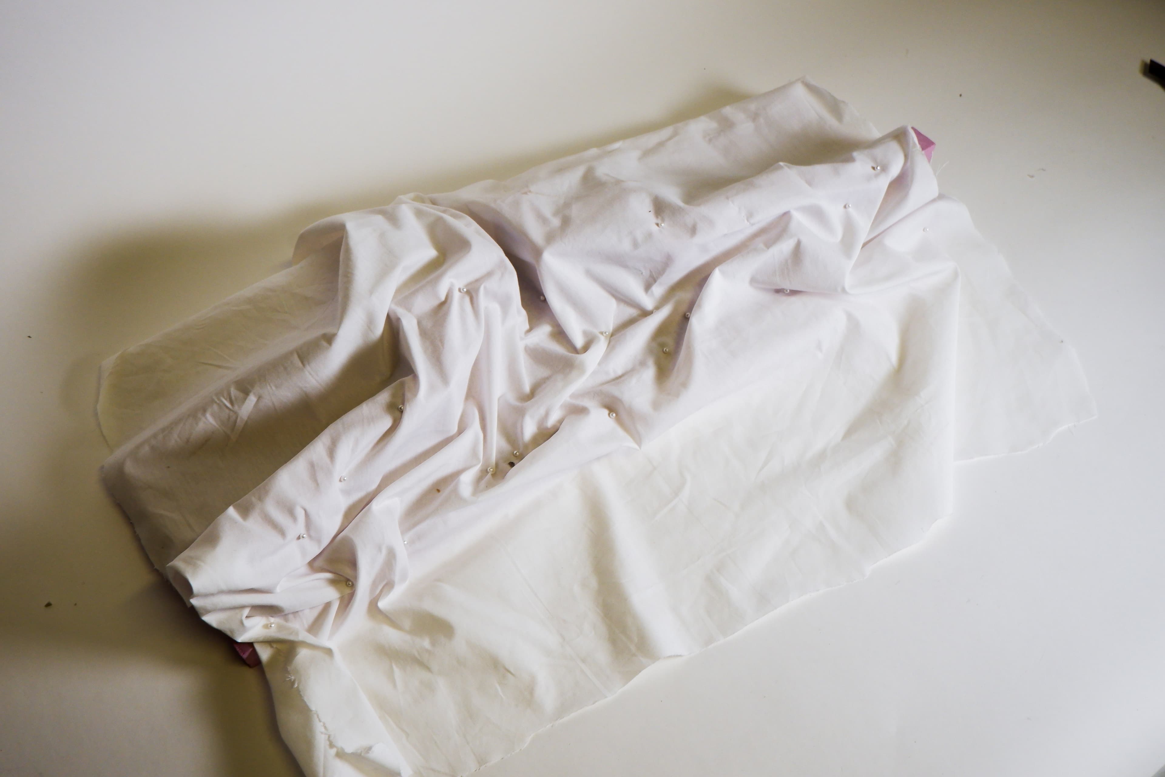 sensory deprivation chamber cloth model